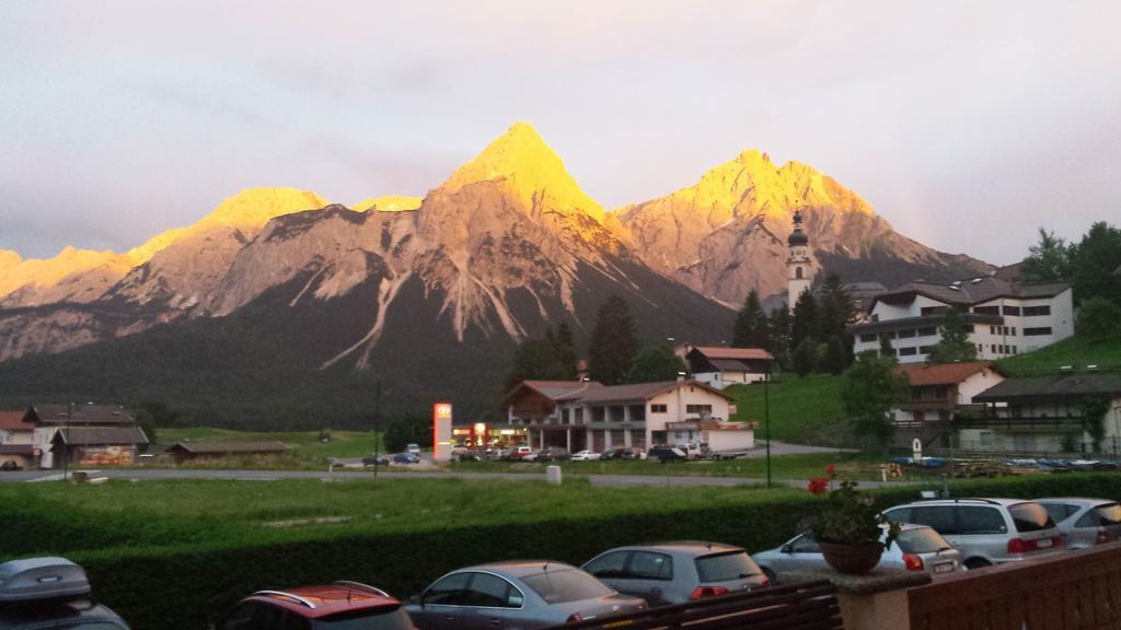 Tirolerhof Hotel Lermoos Szoba fotó