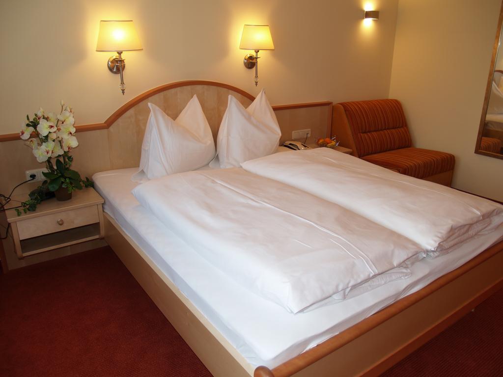 Tirolerhof Hotel Lermoos Szoba fotó